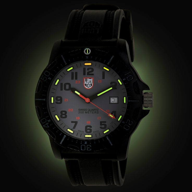Luminox black cheap ops 8882