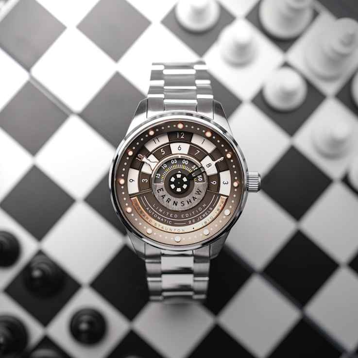 Thomas Earnshaw Staunton Chess Set Automatic Gray Dial Stainless Steel
Band Limited Edition Watch