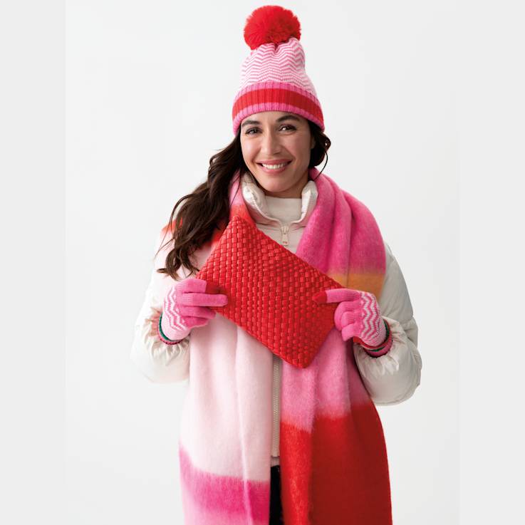 Shiraleah Blythe Zip Wristlet, Red