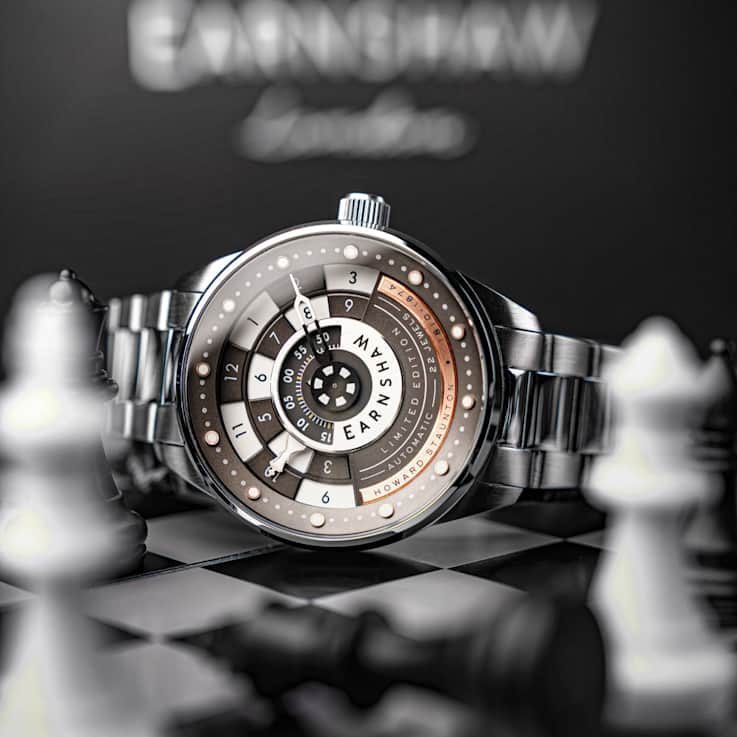 Thomas Earnshaw Staunton Chess Set Automatic Gray Dial Stainless Steel
Band Limited Edition Watch