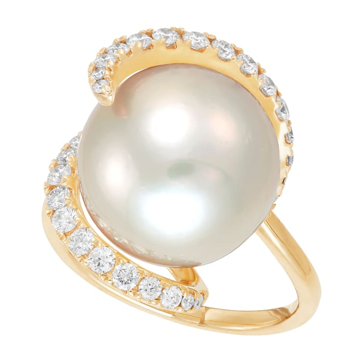 13-14mm Round White Freshwater Pearl with 0.48ctw Diamond 14K Yellow
Gold Ring