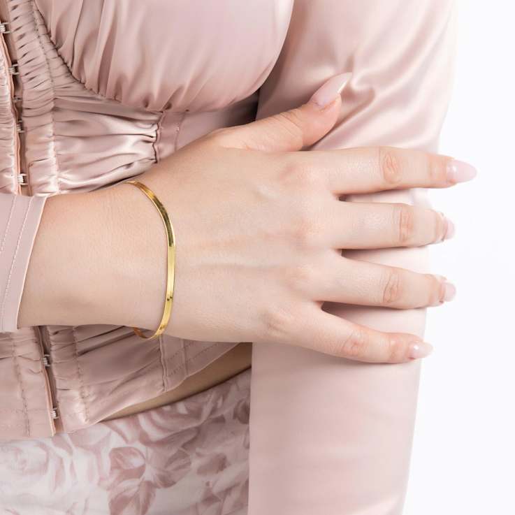 Herringbone Chain Bracelet In 18K Gold Over Sterling Silver 8"