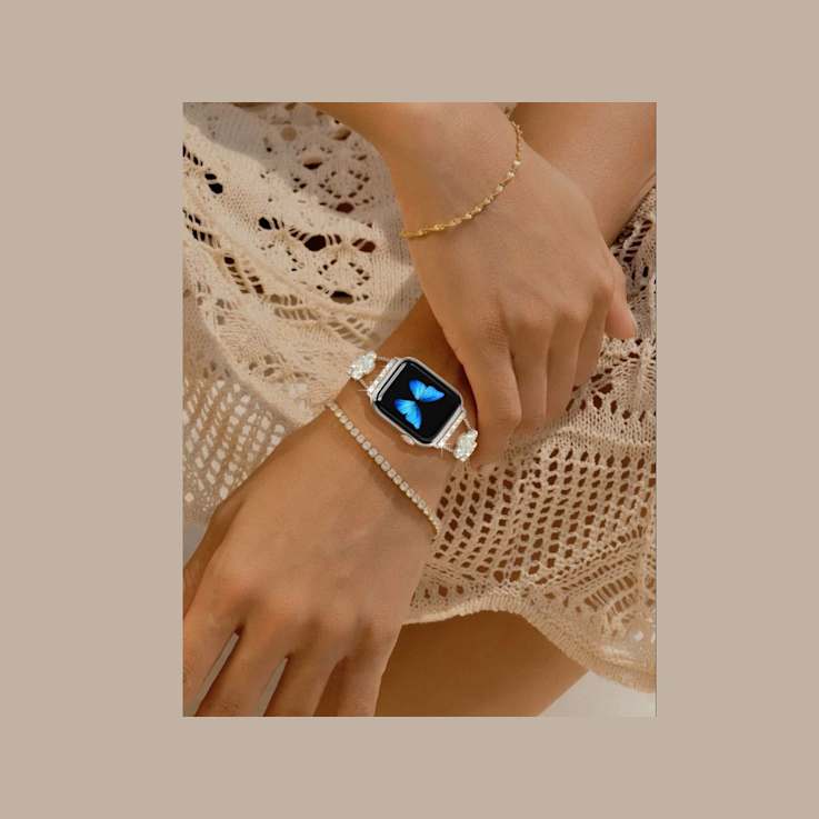 Crystal with Resin Four Leaf Clover Rose Stainless Steel Apple Watch
Band (38/40/41mm) BAND ONLY