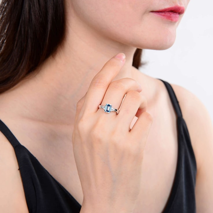 Rectangular Octaonal Blue Topaz with White Topaz Accents Sterling Silver
Ring, 1.27ctw