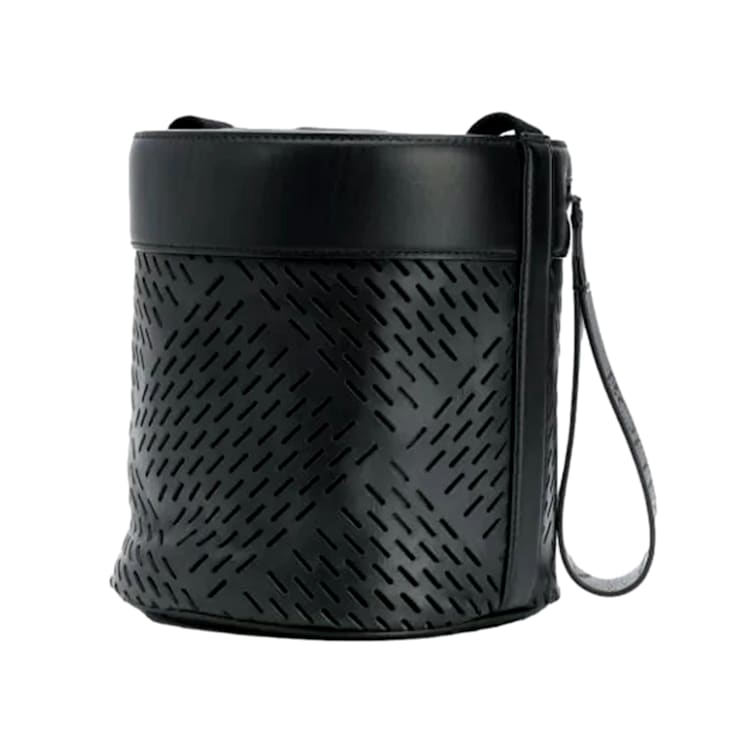 お歳暮 人気 Bottega Bucket Drawstring Leather Black Perforated Veneta バッグ