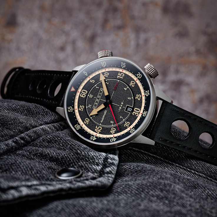 Cadola Rally Timer Black Dial White Bezel Black Stainless Steel Band
Automatic Watch