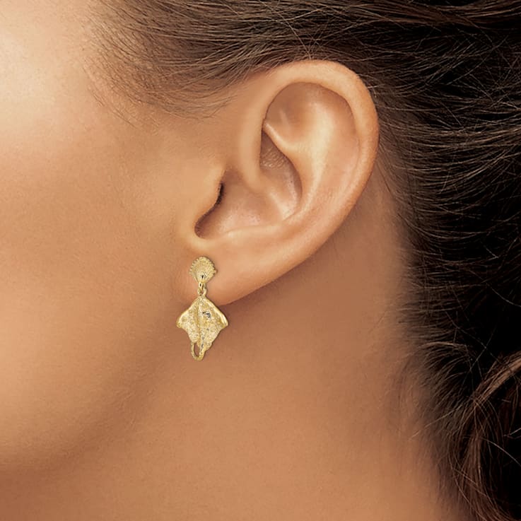 14k Yellow Gold Textured Shell and Stingray Dangle Earrings