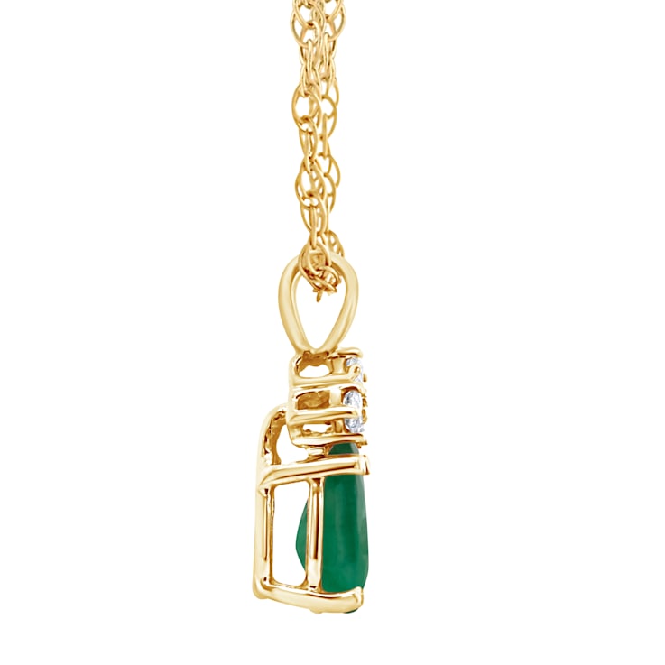 7x5mm Pear Shape Emerald with Diamond Accents 14k Yellow Gold Pendant
With Chain