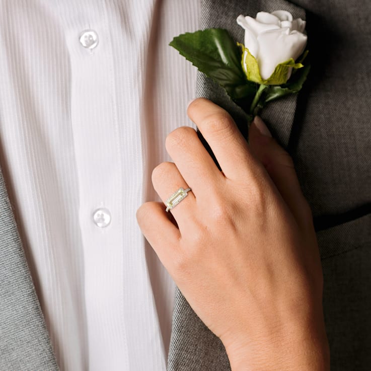 1.04ctw Green Quartz And 0.25ctw Diamond 14k Yellow Gold Halo Ring