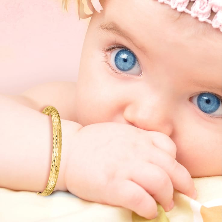 14k Yellow Gold Kids Polished, Textured and Diamond-Cut 5mm Hinged Bangle
