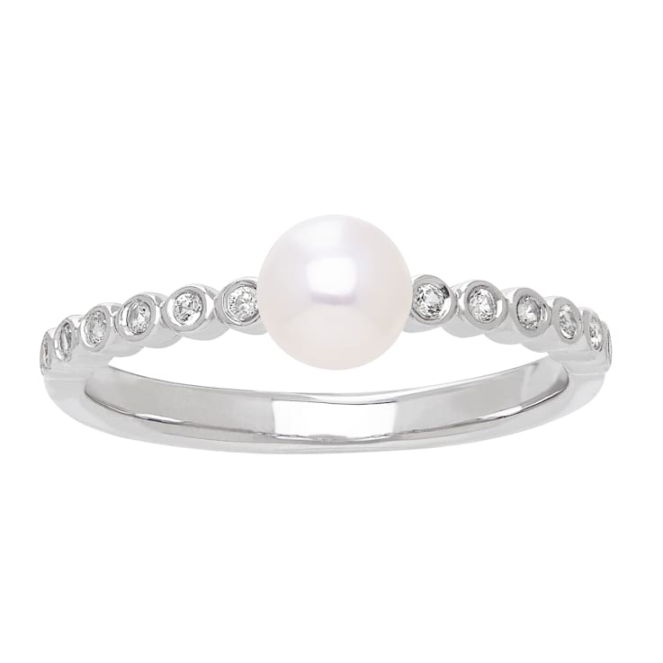 5-5.5mm Round White Freshwater Pearl with 0.14ctw White Sapphire
Sterling Silver Ring