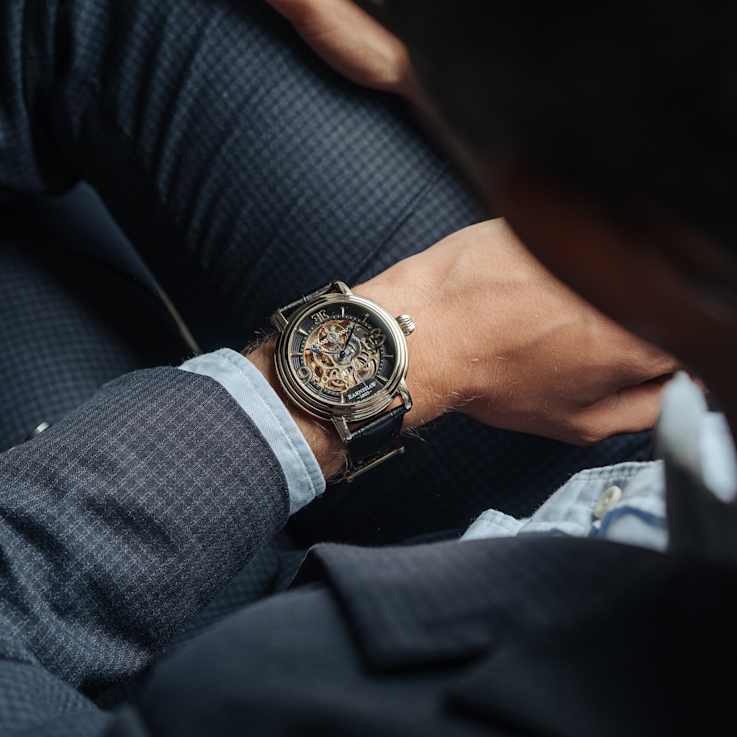 Thomas Earnshaw Longcase Automatic Black Dial Black Stainless Steel Band
Skeleton Watch