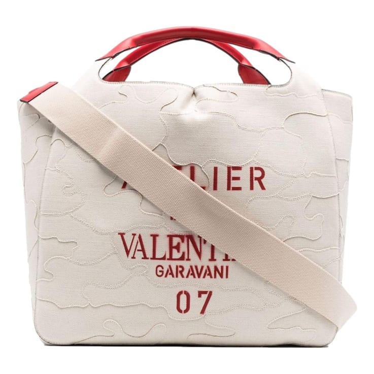 トートバッグ VALENTINO GARAVANI TOTES Valentino Garavani Rockstud Shopping Tote Bag in Grainy