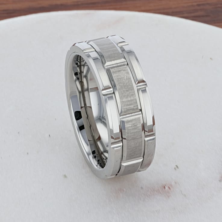 WARWICK Beveled Tungsten Carbide Wedding Band with Brush Finished Center
and Alternating Grooves 8mm