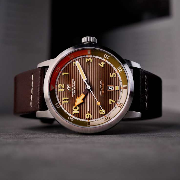 Dominatore Del Mare Camogli Brown Dial White Bezel Brown Stainless Steel
Band Automatic Watch