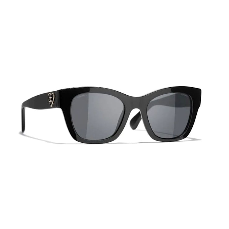 Chanel sunglasses logo store