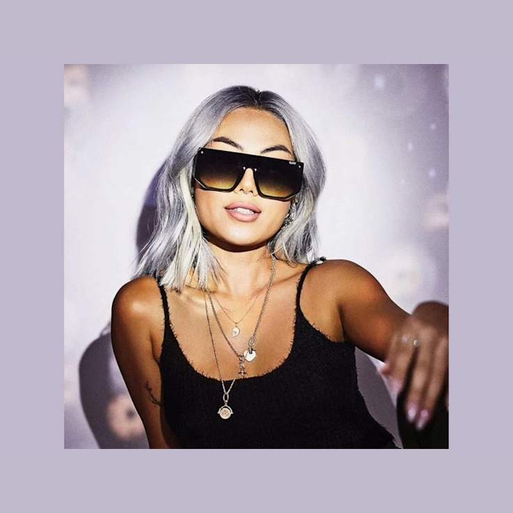 QUAY "FULLY BOOKED" Black Shield Frame / Smoke Green Lenses Sunglasses