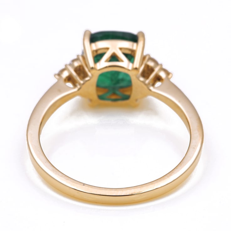 2.18 Ctw Emerald With 0.12 Ctw White Diamond Ring in 14K YG