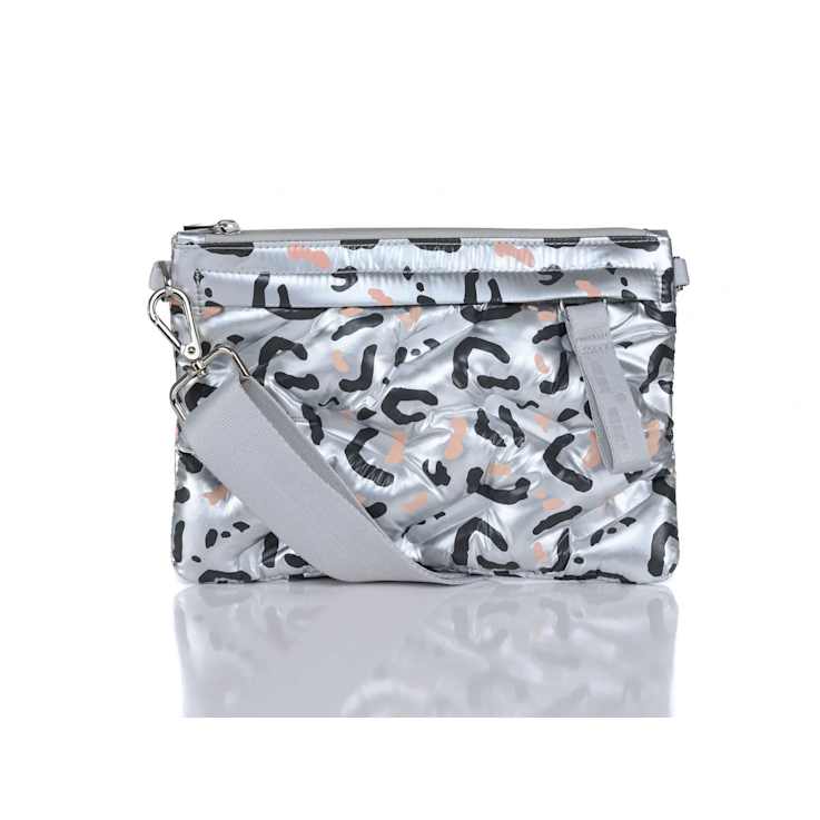GO Dash Dot Weekender Handbag in Cheetah Silver Blue