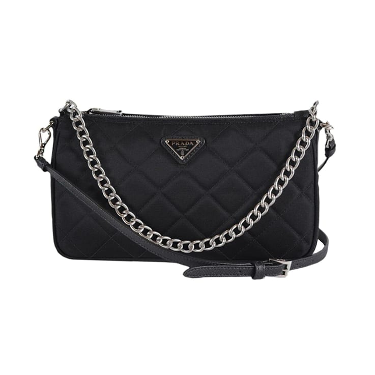 Small crossbody bag with chain 2025