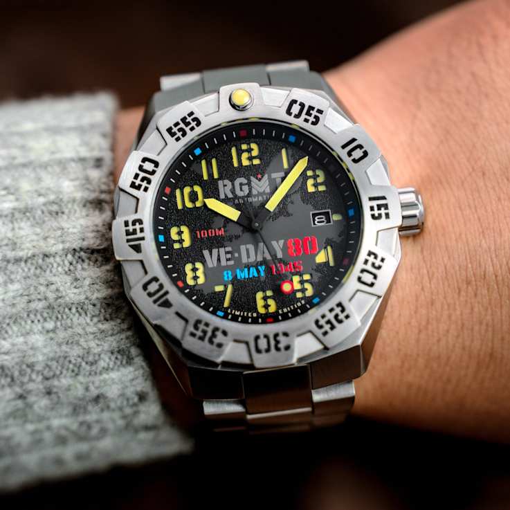 RGMT Field Master Automatic Ve-Day 80th White Stainless Steel Band
Limited Edition Watch