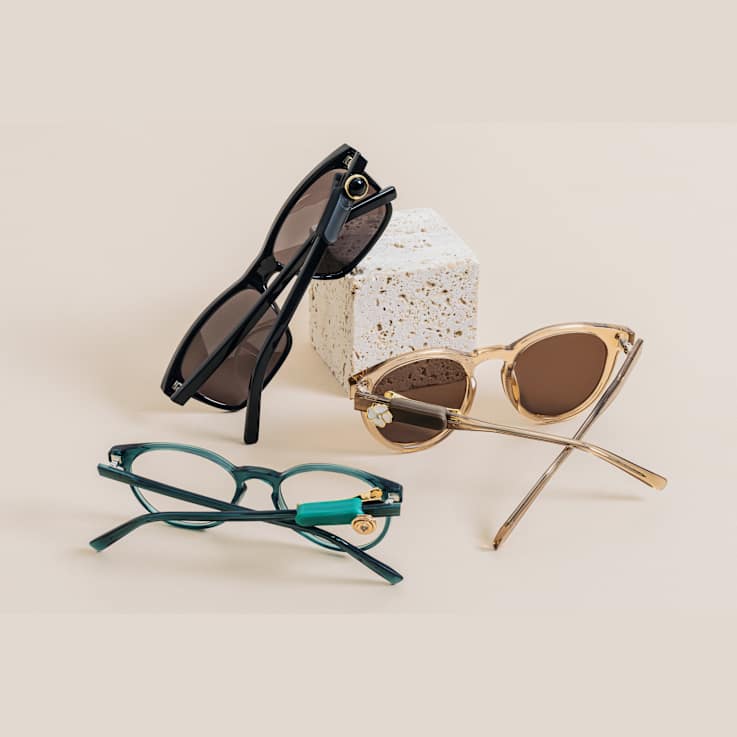 Altachè 14K Yellow Gold Over Stainless Steel Onyx Circle Eyewear Charm