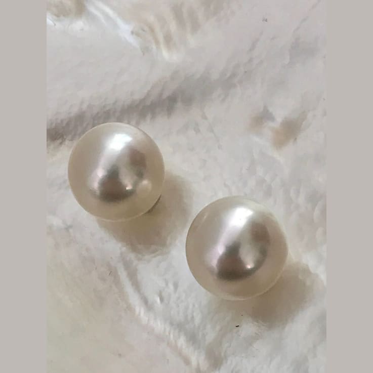 Australian Natural Color White South Sea Cultured Pearl 12mm AAA Grade
Stud Earrings