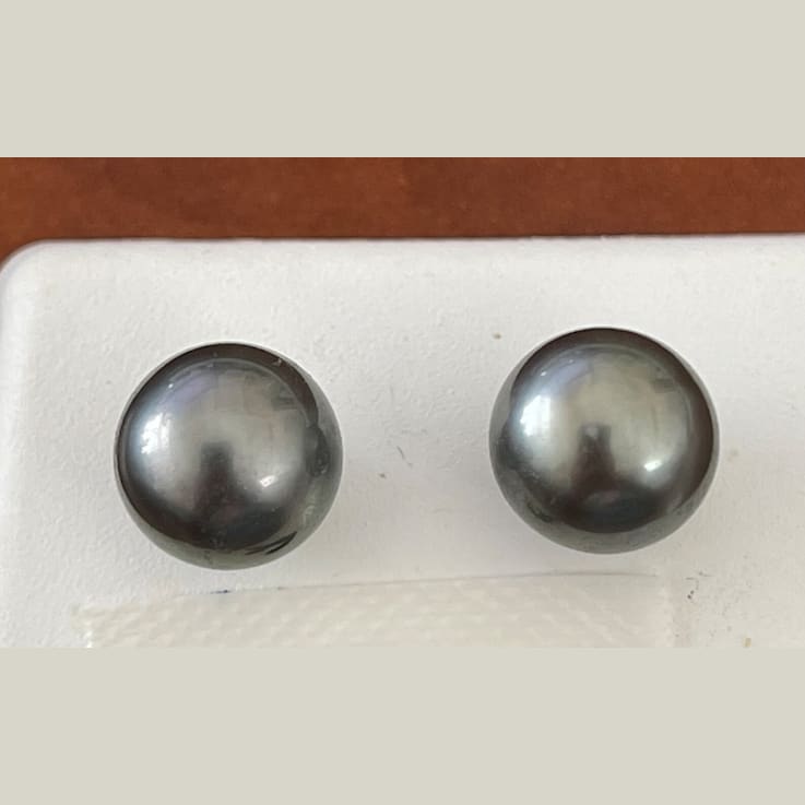 AAA2 Natural Color Tahitian Silver Green 10mm Cultured Pearl Earrings
with 14K Yellow Gold