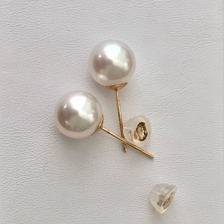 Australian Natural Color White South Sea Cultured Pearl 10mm AAA Grade
Stud Earrings with 14k Gold