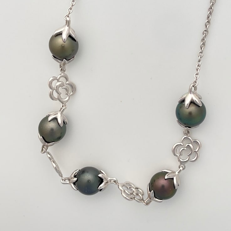 Beautifully Crafted 12mm, 5 Round Natural Classic Color Tahitian
Cultured Pearl Chain Station