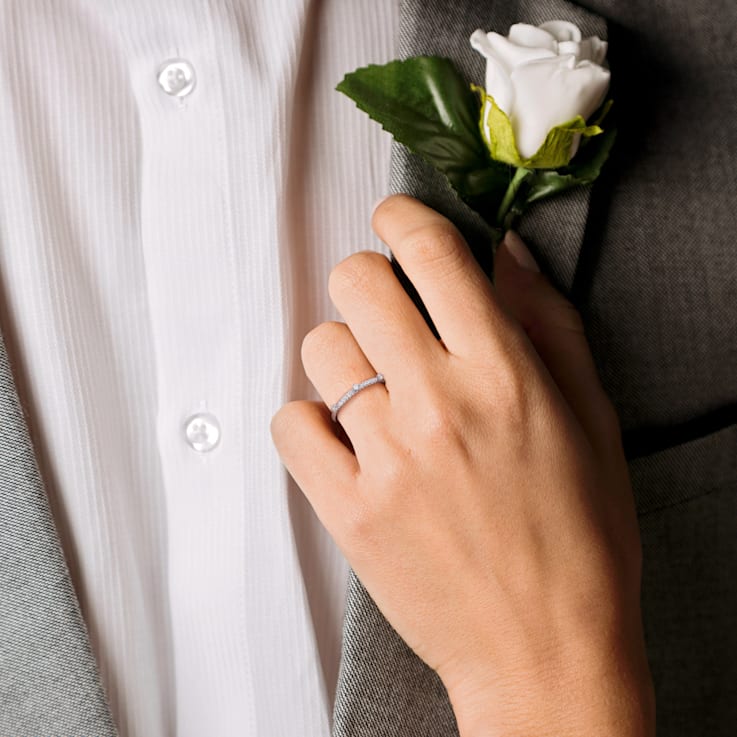 1/7 CT TGW Lab Grown Diamond Anniversary Style Band Ring in Platinum
Plated Sterling Silver