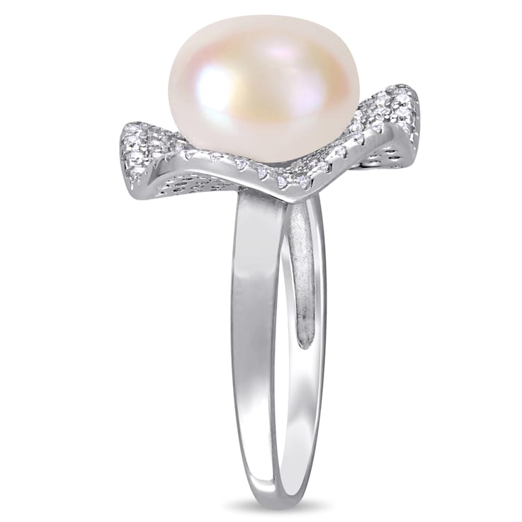 11-11.5MM Freshwater Cultured Pearl and 1 3/8 CT TGW Cubic