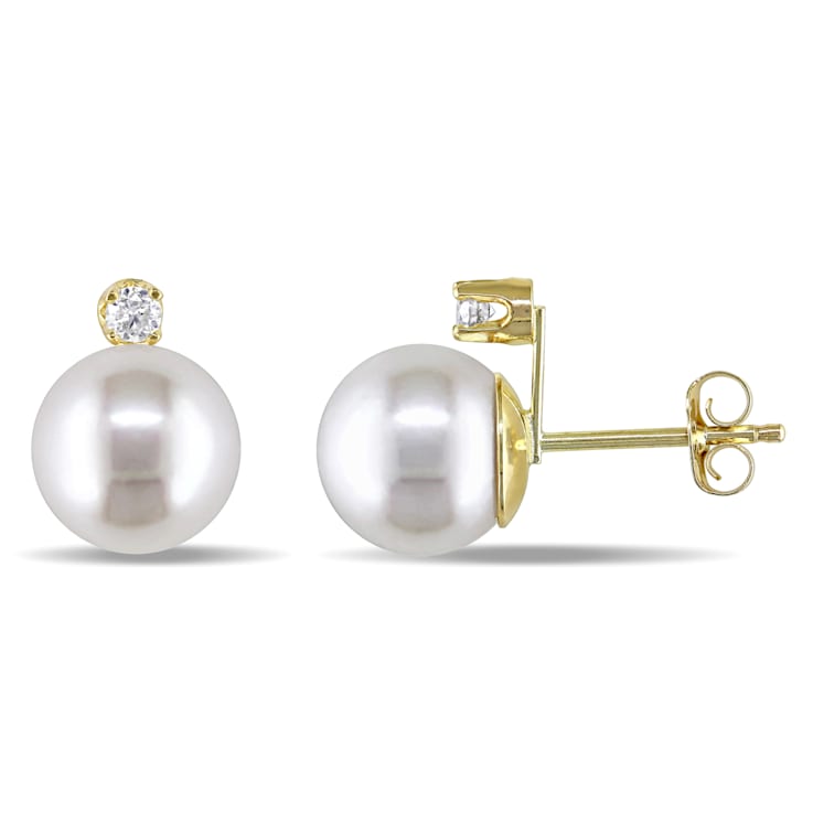 8-9MM Freshwater Cultured Pearl and 1/10 CT TW Diamond Stud Earrings in
14K Yellow Gold