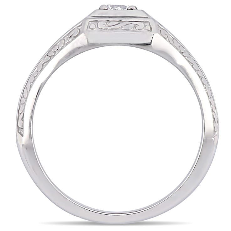 1/7 CT TW Diamond Ring in Platinum