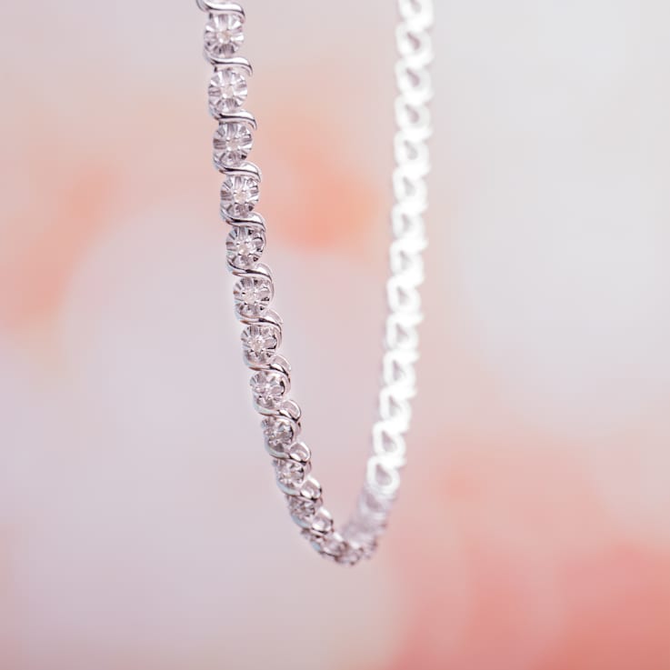 1/2 CT TW Diamond Necklace in Sterling Silver