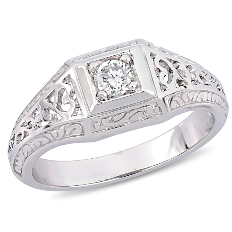 1/7 CT TW Diamond Ring in Platinum
