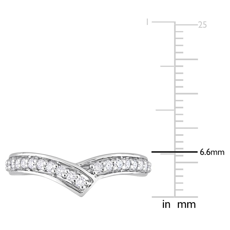 1/3 CT TW Diamond Chevron Ring in Platinum