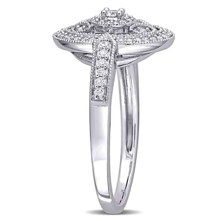 1/4 CT TW Diamond Vintage Oval Shaped Halo Ring in Sterling Silver
