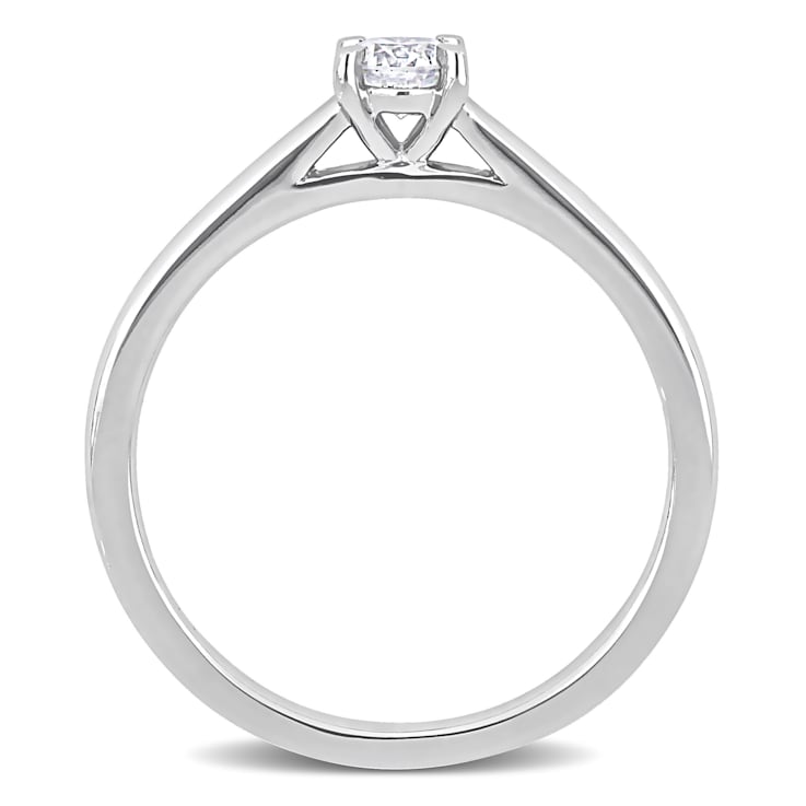1/4 CT TW Diamond Solitaire Engagement Ring in Platinum