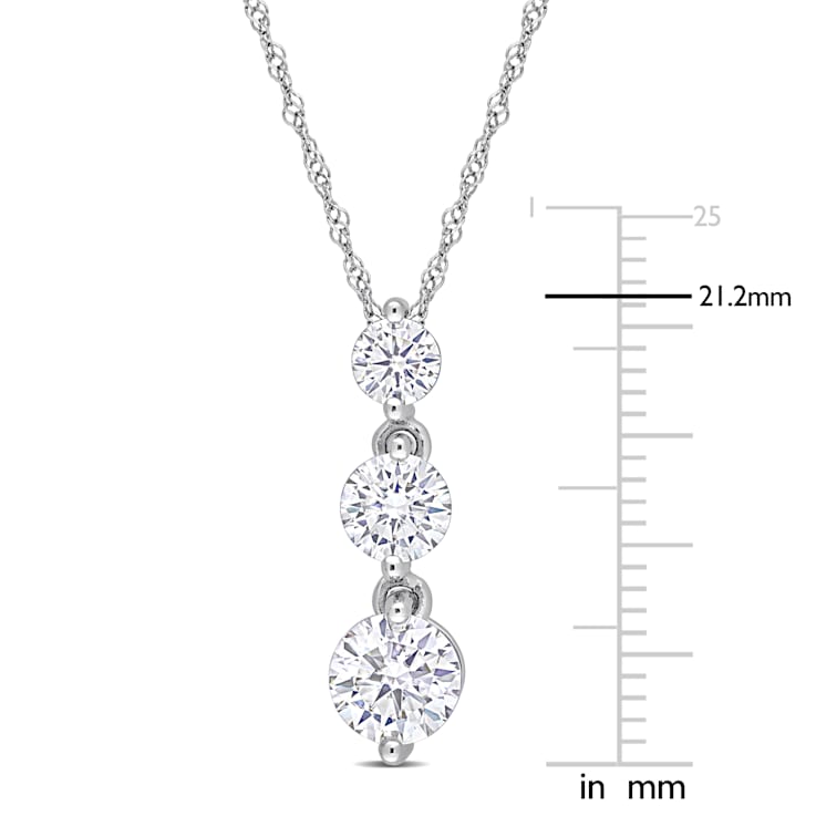 1 2/5 CT DEW Created Moissanite Graduated 3-Stone Pendant with Chain in
Sterling Silver