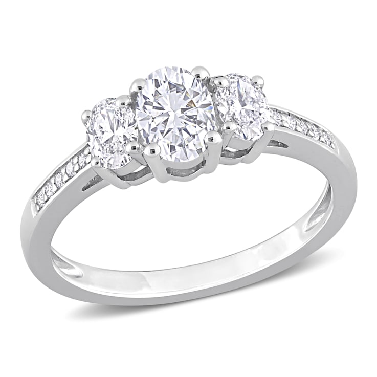 1 CT TW Diamond 3-Stone Engagement Ring in Platinum