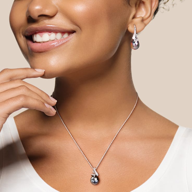 9-9.5MM Black Tahitian Cultured Pearl and Diamond Earrings and Pendant
Set in Sterling Silver