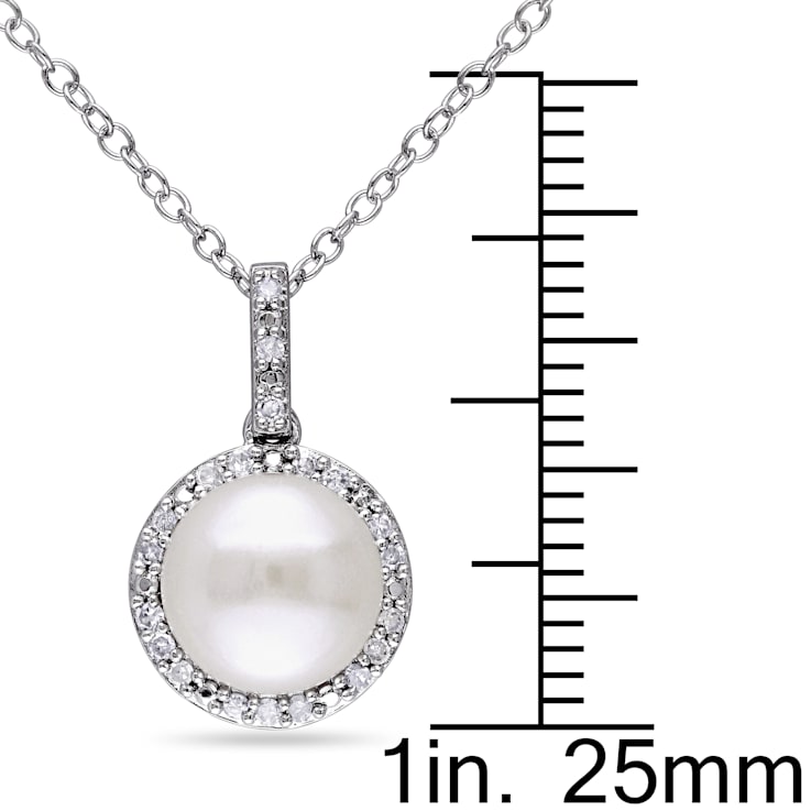 8MM Freshwater Cultured Pearl and 1/10 CT TW Diamond Halo Pendant with
Chain in Sterling Silver