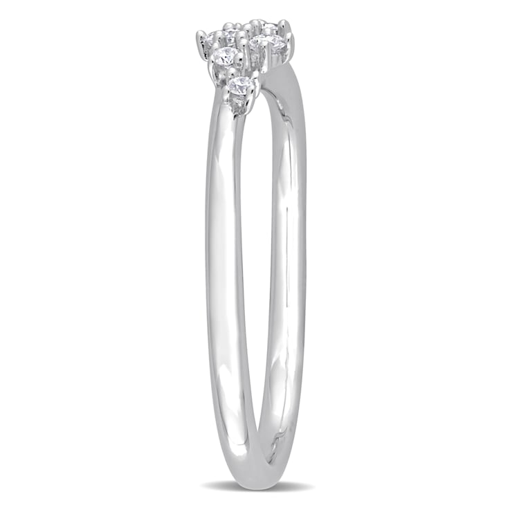 1/10 CT TW Diamond Band in Sterling Silver