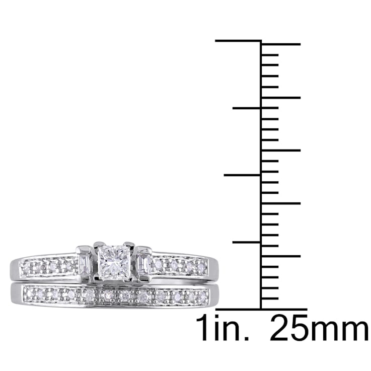1/3 CT TW Princess Cut, Baguettes and Round Diamond Bridal Set in
Sterling Silver