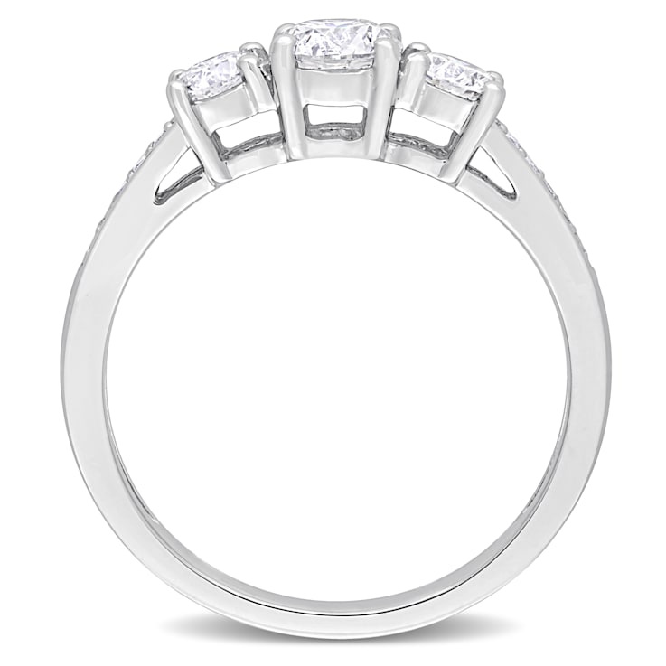 1 CT TW Diamond 3-Stone Engagement Ring in Platinum