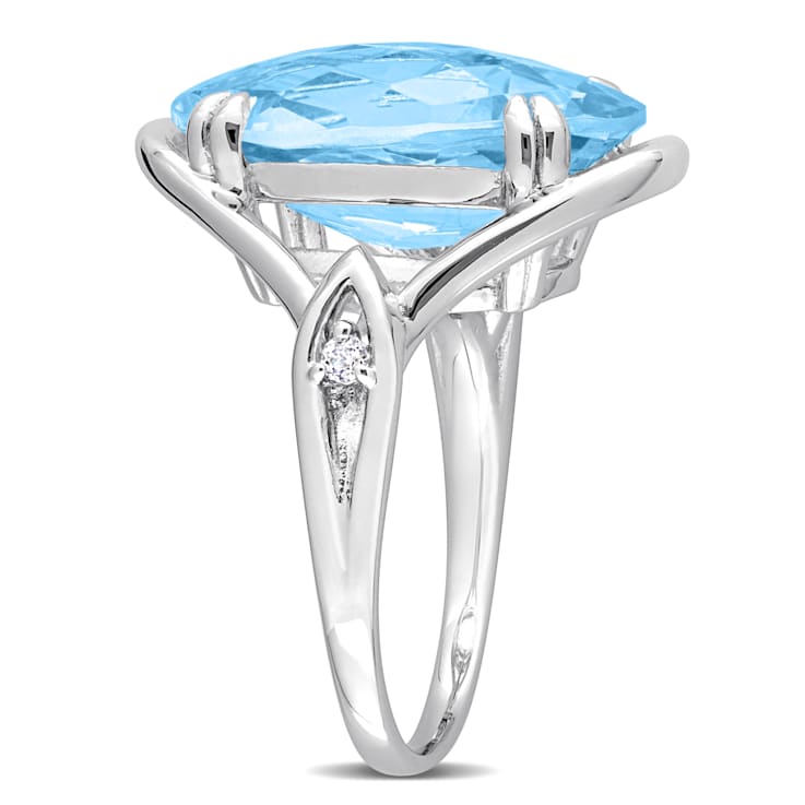 13 3/5 CT TGW Sky Blue Topaz and White Topaz Solitaire Ring in Sterling Silver