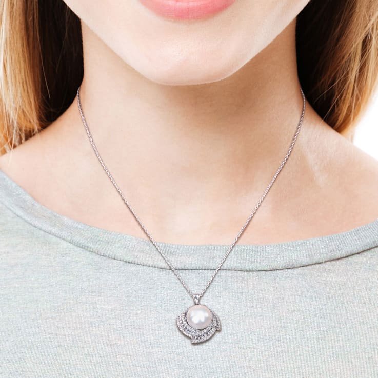 12-12.5MM Freshwater Cultured Pearl and 1 5/8 CT TGW Cubic Zirconia
Pendant in Sterling Silver