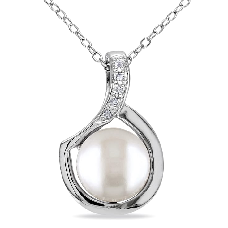 9-9.5MM Freshwater Cultured Pearl and Diamond Pendant with Chain in
Sterling Silver