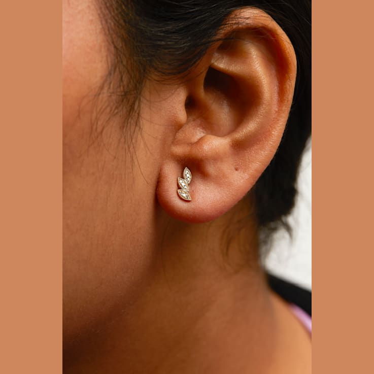 10K Yellow Gold 1/10 Cttw Diamond Triple Leaf Stud Earring (H-I Color,
I1-I2 Clarity)